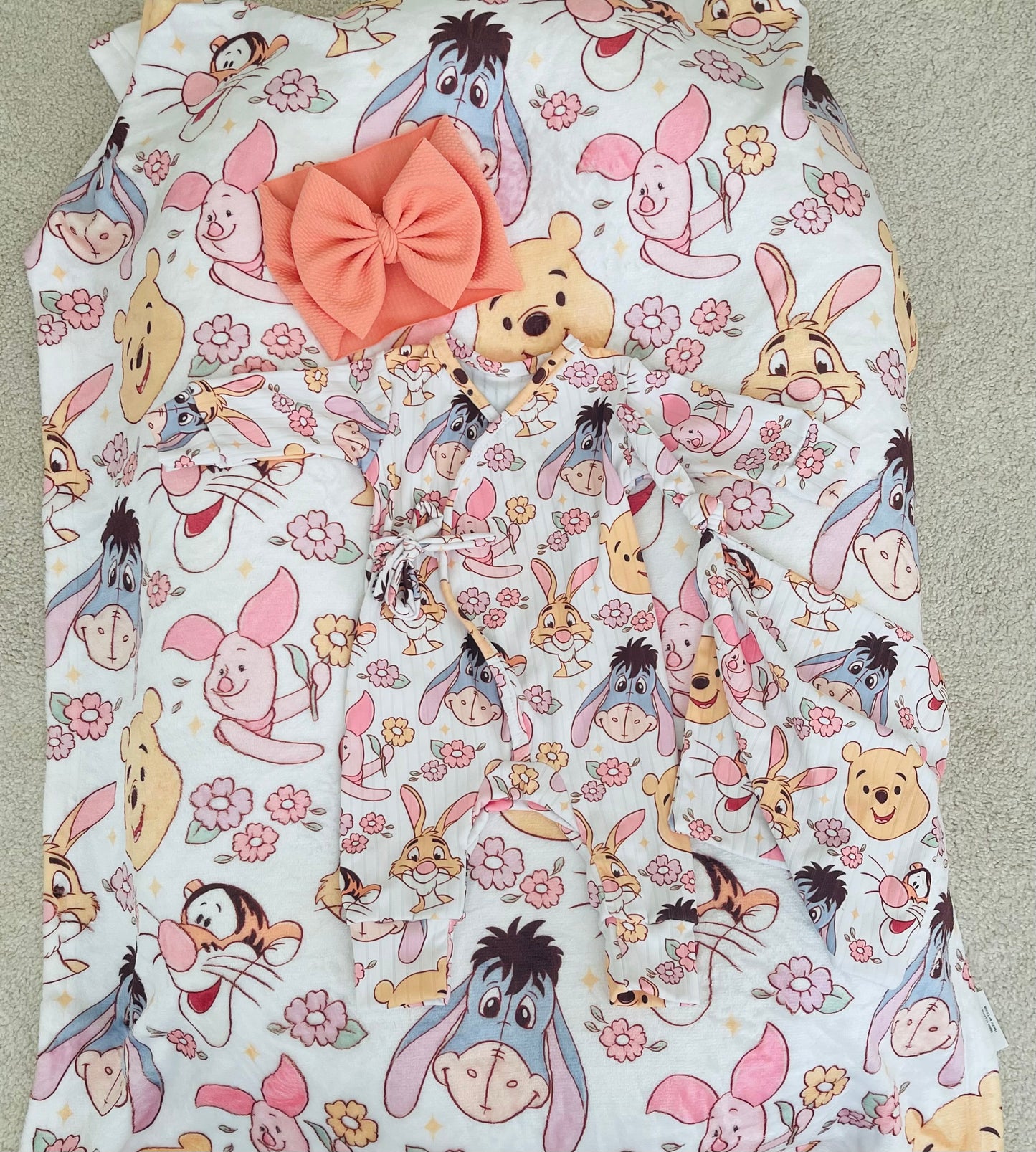0-3 m Bear Hug Romper & Minky Blanket